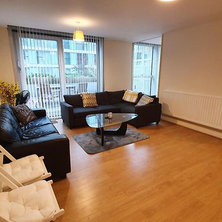 Dazzon Apartments - Hub - Central Mk Milton Keynes Chambre photo